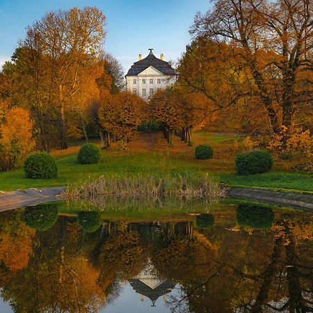 Zespol Palacowo-Parkowy W Ostromecku Ostromecko Exteriör bild
