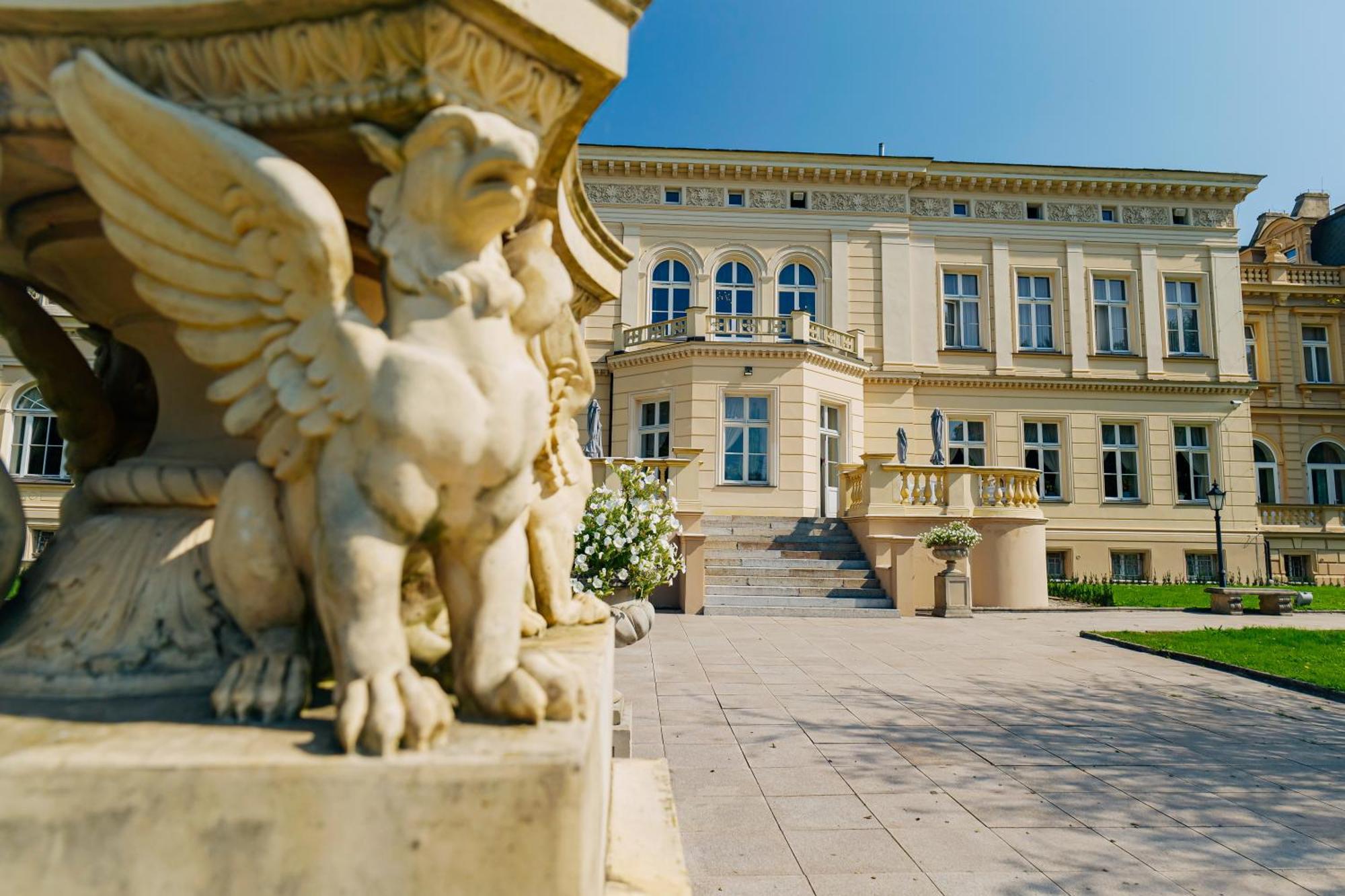 Zespol Palacowo-Parkowy W Ostromecku Ostromecko Exteriör bild